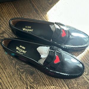 New bass loafers black patent leather with heart